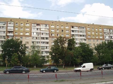 Киев, Харьковское шоссе, 51