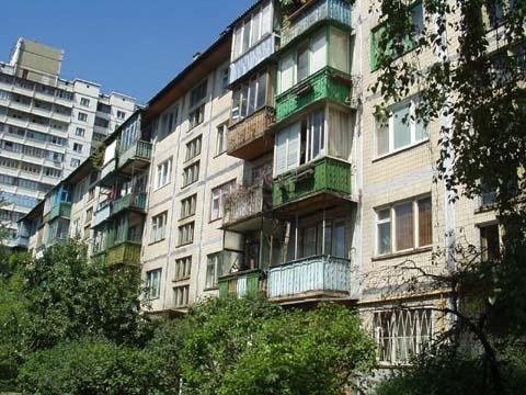 Київ, Комсомольська вул., 23/16