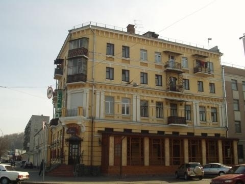 Київ, Набережно-Хрещатицька вул., 17/18