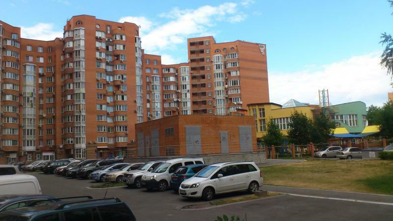 Продаж офісу 140 м², Осіння вул., 33