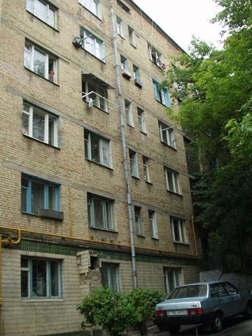 Київ, Ломоносова вул., 34/2