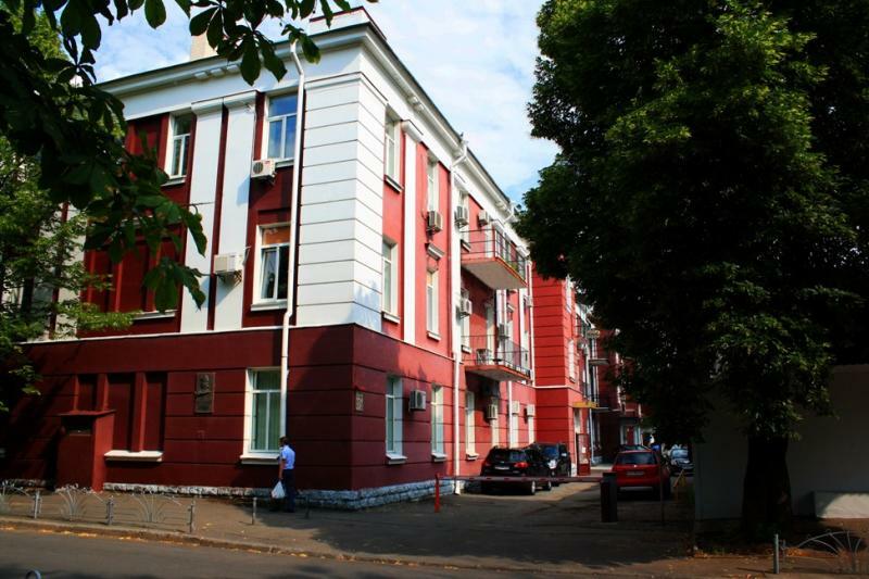 Киев, Леси Украинки бул., 27