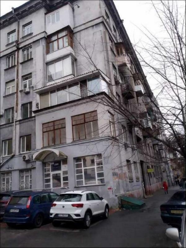 Київ, В'ячеслава Липинського вул., 3