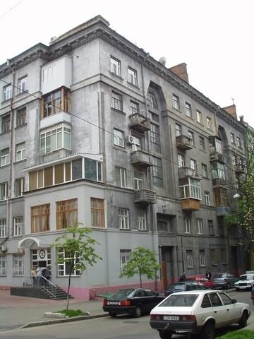 Київ, В'ячеслава Липинського вул., 3
