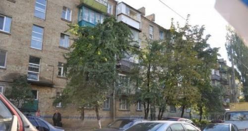 Київ, Кустанайська вул., 10