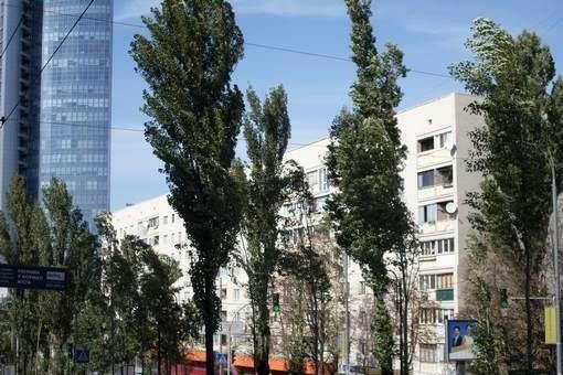 Киев, Леси Украинки ул., 1А