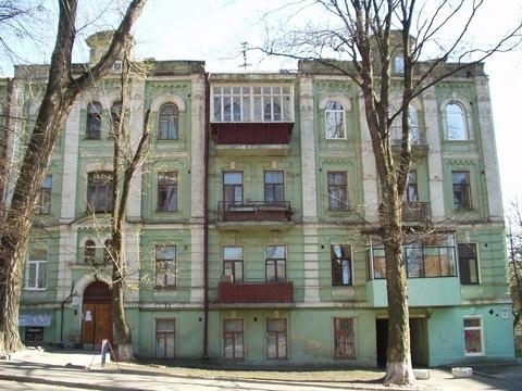 Киев, Лабораторная ул., 11