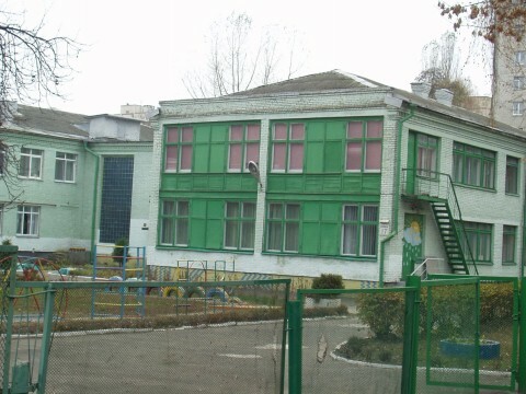 Київ, Автозаводська вул., 17А