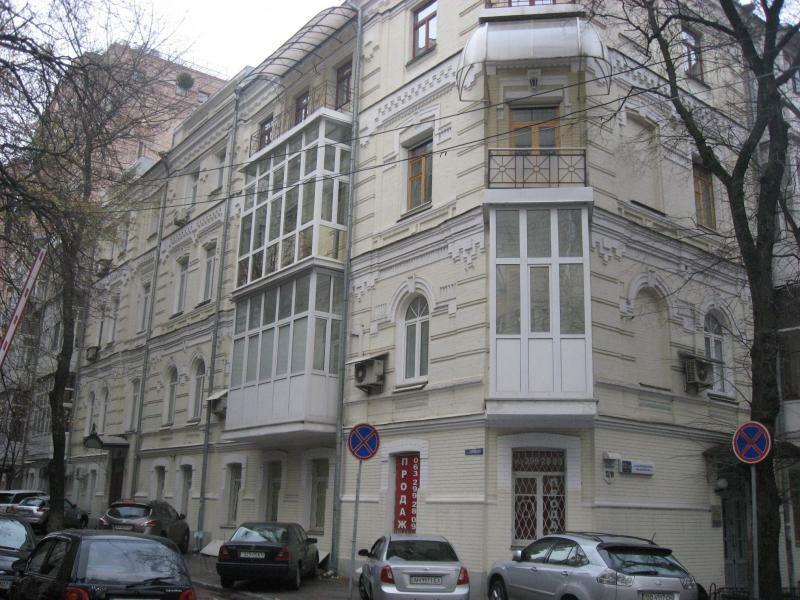 Київ, Малопідвальна вул., 14