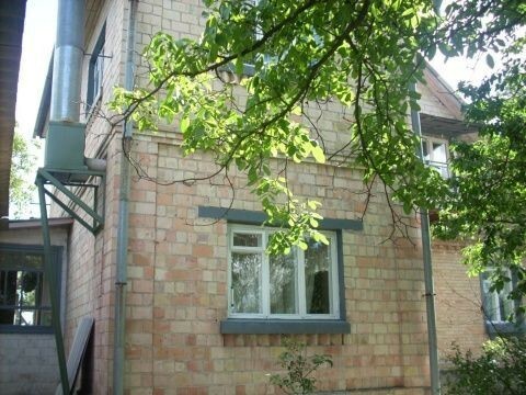 Київ, Магістральна вул., 8