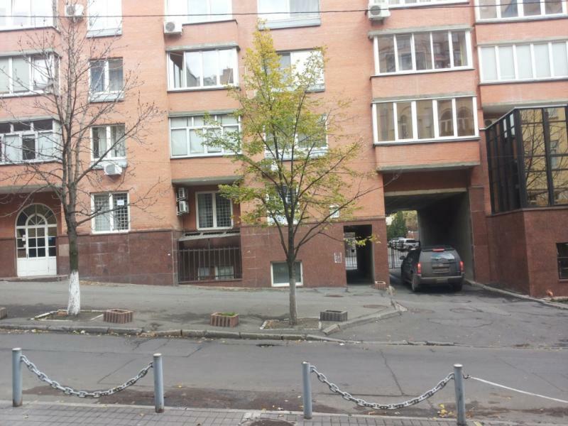 Київ, Тургенівська вул., 52/58