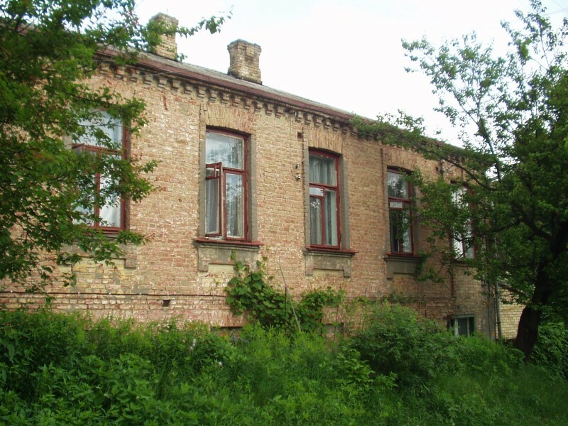 Киев, Тропинина пер., 3