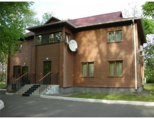 Київ, Трухановская вул., 3