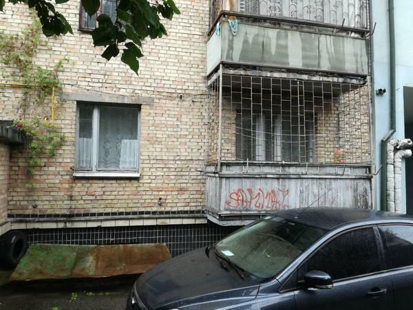 Київ, Тургенівська вул., 74