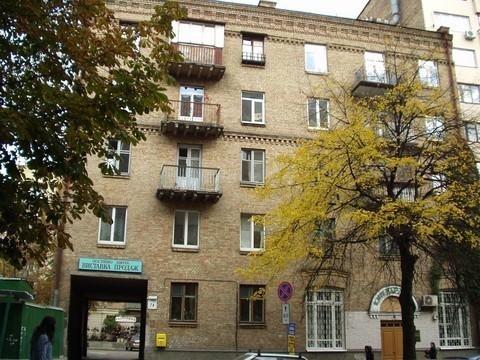 Київ, Тургенівська вул., 74