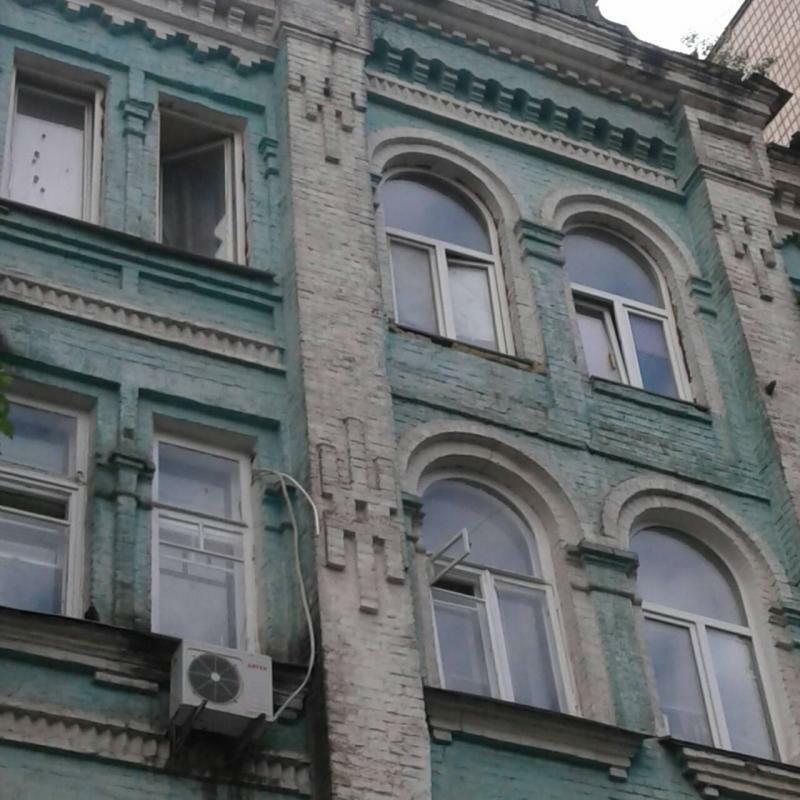 Київ, Тургенівська вул., 65