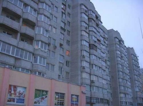 Киев, Жулянская ул., 4