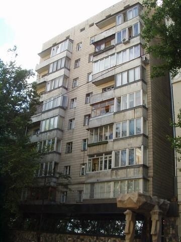 Київ, Тарасівська вул., 10А