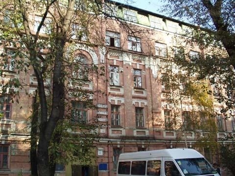 Киев, Трехсвятительская ул., 4А