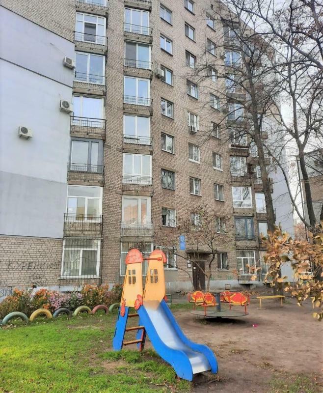 Днепр, Романа Шухевича ул., 35