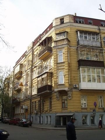 Київ, Рейтарська вул., 33