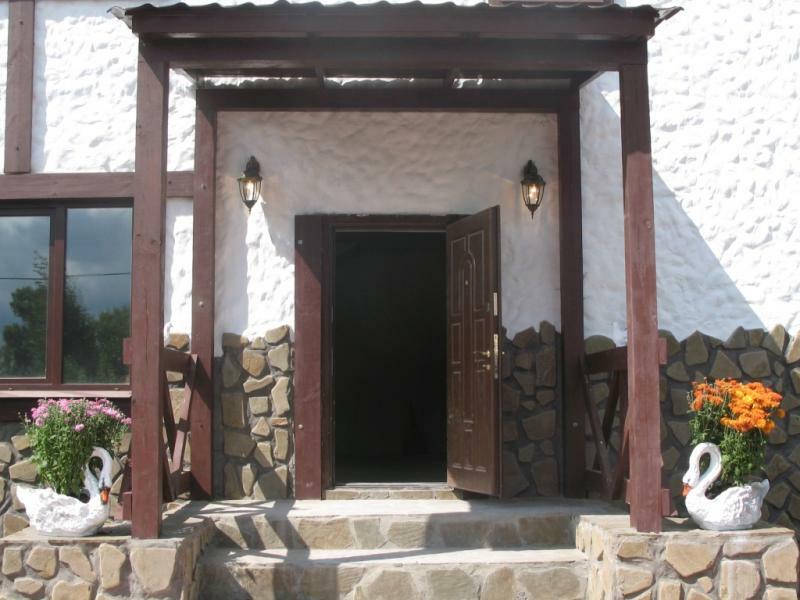 Киев, Осокорская ул., 7