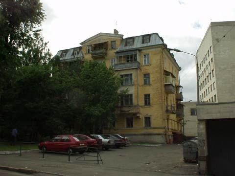 Киев, Олеся Гончара ул., 12
