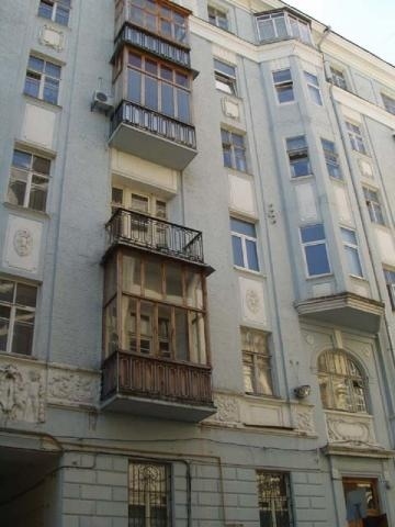 Киев, Михайловский пер., 9А