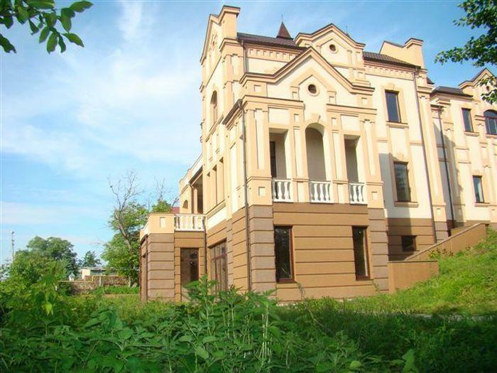 Киев, Мичурина ул., 7