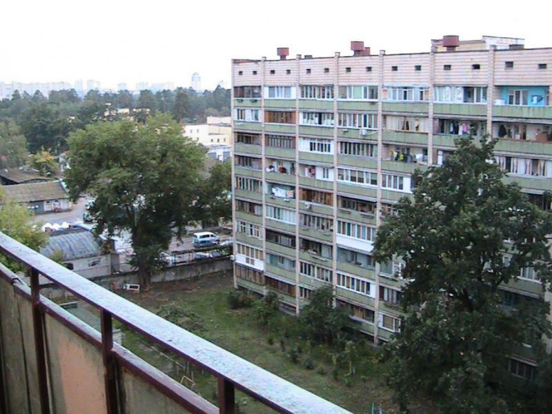 Київ, Котельникова вул., 3