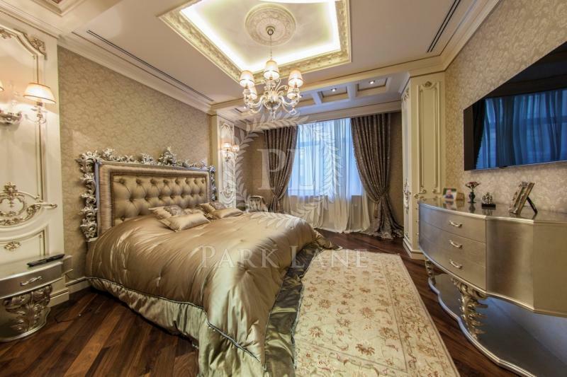 Продаж 265 м², Михайла Грушевського вул., 9А