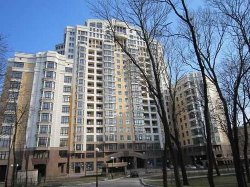 Продаж 3-кімнатної квартири 196 м², Михайла Грушевського вул., 9А