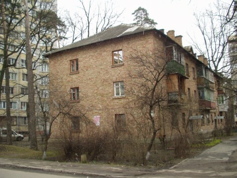 Киев, Михаила Котельникова ул., 19