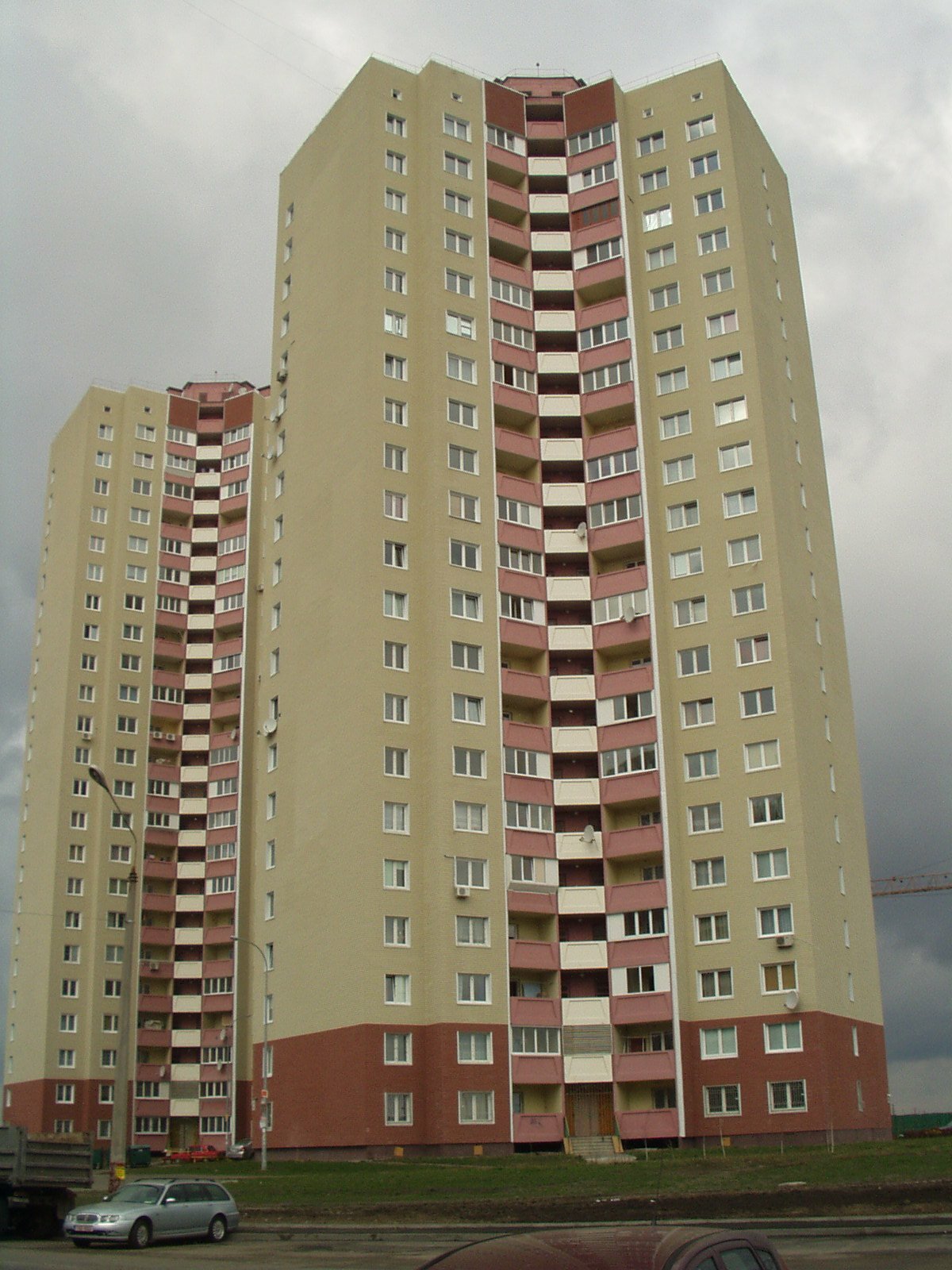 Киев, Милославская ул., 4