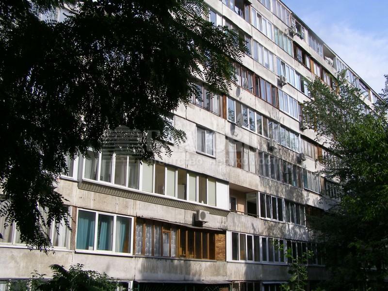 Киев, Митрополита Василия Липковского ул., 9