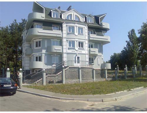 Київ, Обухівська вул., 120