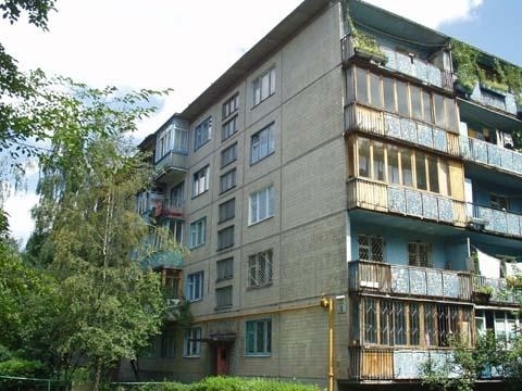 Киев, Милютенко ул., 16