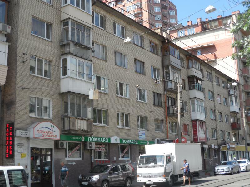 Київ, Дмитрівська вул., 3/7