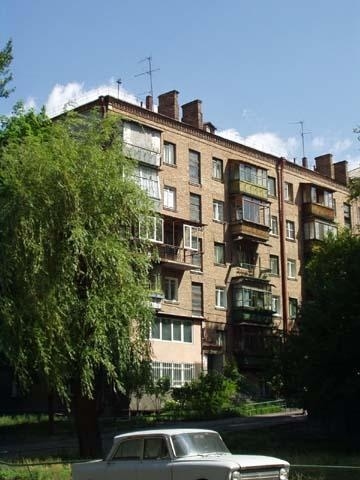 Киев, Дружбы Народов бул., 10