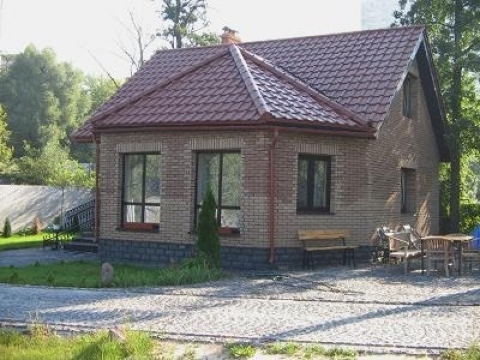Киев, Живописная ул., 12