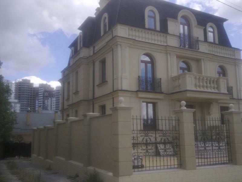 Киев, Глазунова ул., 7