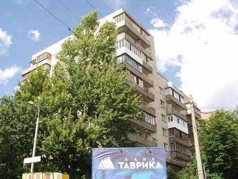 Киев, Олеся Гончара ул., 46/48