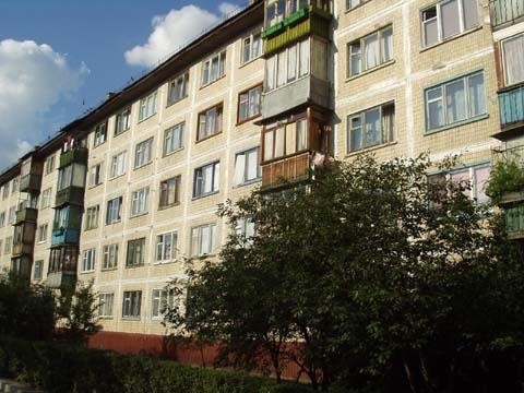 Київ, Перова бул., 18