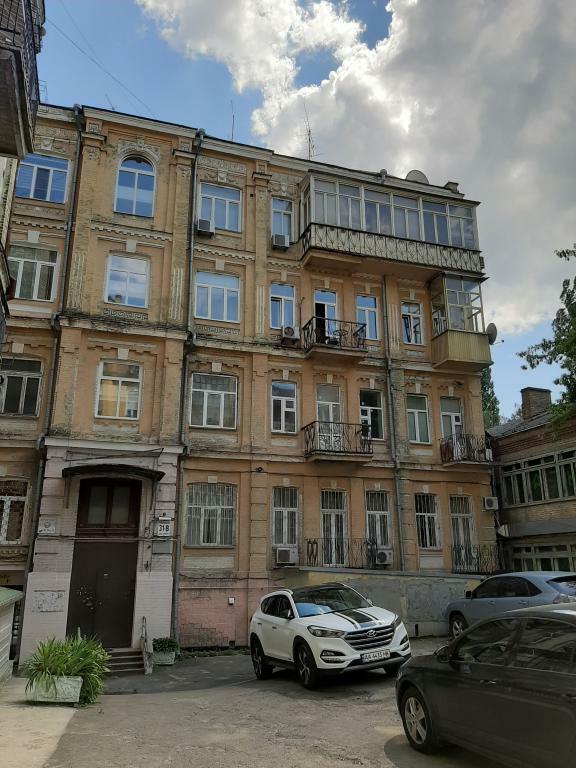 Киев, Пушкинская ул., 31В