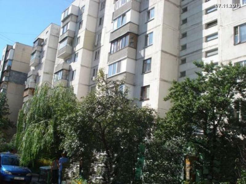 Київ, Героїв Дніпра вул., 34А