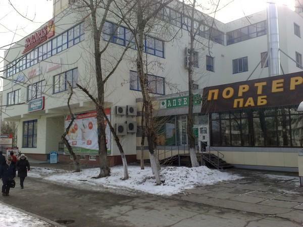 Київ, Героїв Дніпра вул., 34