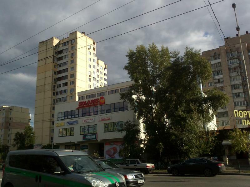 Київ, Героїв Дніпра вул., 34