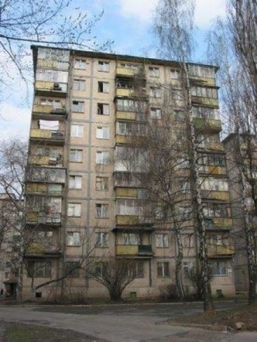 Киев, Героев Космоса ул., 5