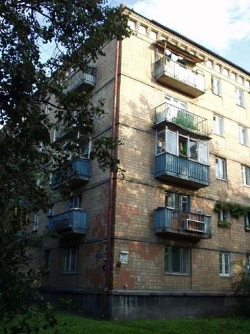 Київ, Фастовская вул., 1а