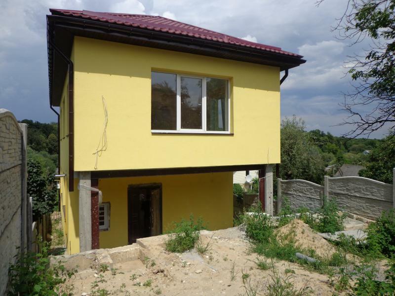 Киев, Лауреатская ул., 39